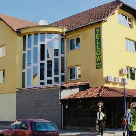 Pension Yellow Тімішоара Екстер'єр фото